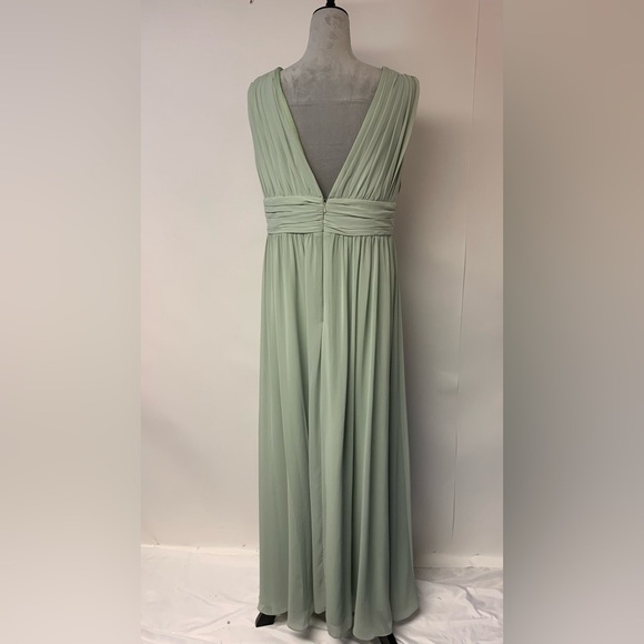 Levkoff gown SZ 16 green prom formal wedding black-tie elegant maxi deep V-neck - Picture 3 of 11